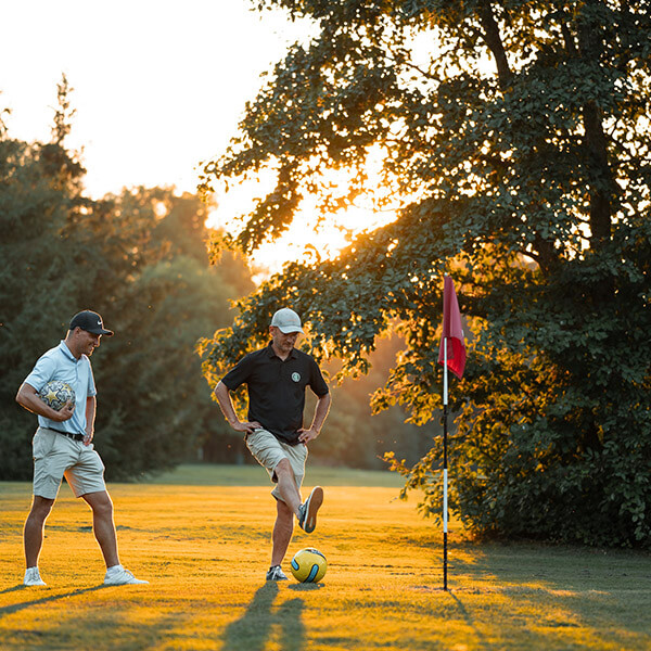 chip-putt-royal-golf